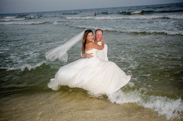 Bride-and-Groom-in-Surf-Orange-Beach_resize